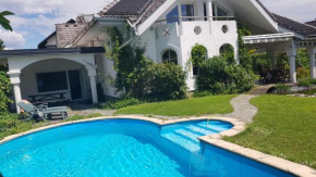 Rooms Adax with huge Garden, Swimming Pool and BBQ